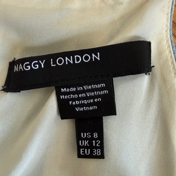 Maggy London Halter Sundress ~ Vertical Stripes ~ Cotton Tiered ~ Fringe  Size 8 - Picture 7 of 9